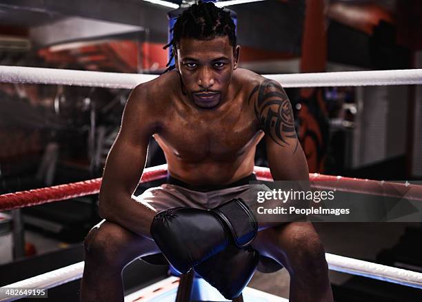 getting psyched for the fight - boxing corner stock pictures, royalty-free photos & images