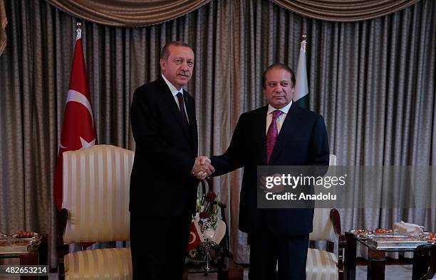 Turkey's President Recep Tayyip Erdogan arrives in Islmabad to meet Pakistani Prime Minister Nawaz Sharif on August 1, 2015. Turkish President...