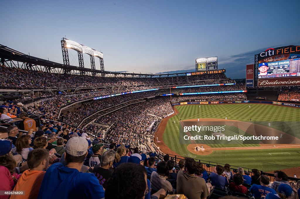 Los Angeles Dodgers v New York Mets