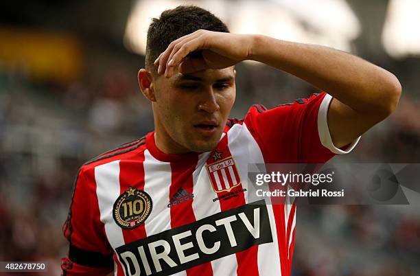 David Barbona of Estudiantes looks on during a match between Estudiantes and Nueva Chicago as part of 19th round of Torneo Primera Division 2015 at...