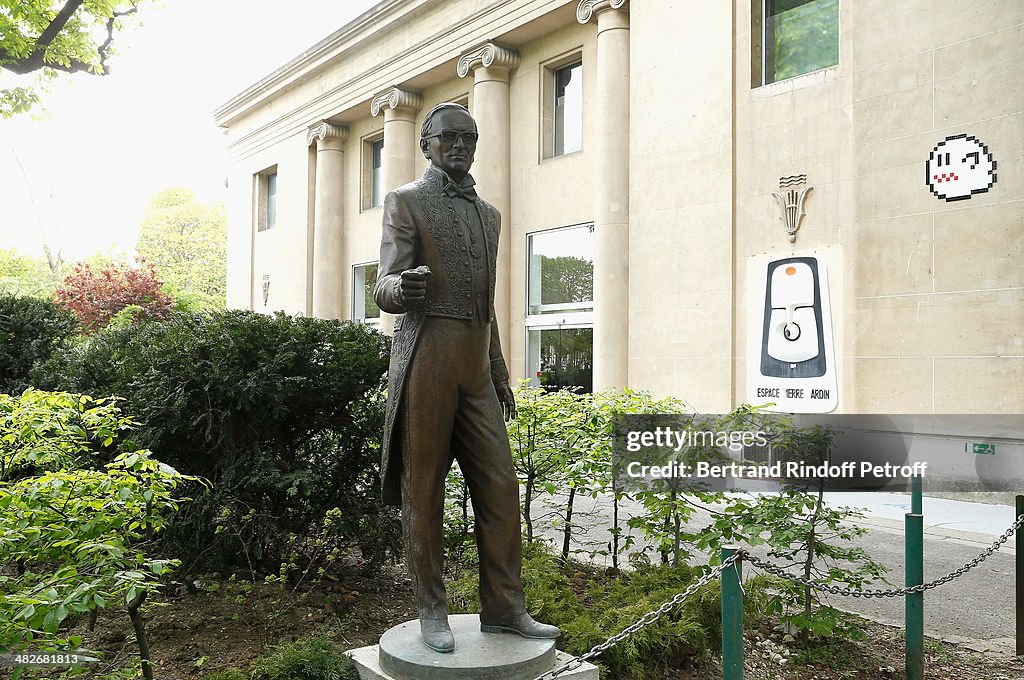 Pierre Cardin's Statue, Created By Andrei Kovalchuk Is Displayed At Jardin Des Champs-Elysees