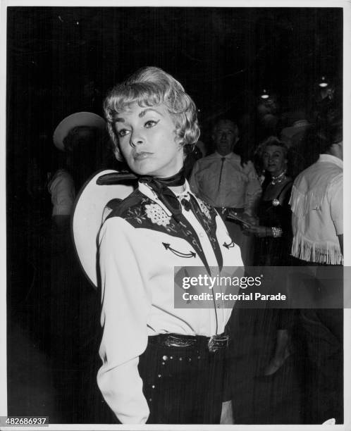 Larry Strutton 7,139 Janet May Photos & High Res Pictures - Getty Images