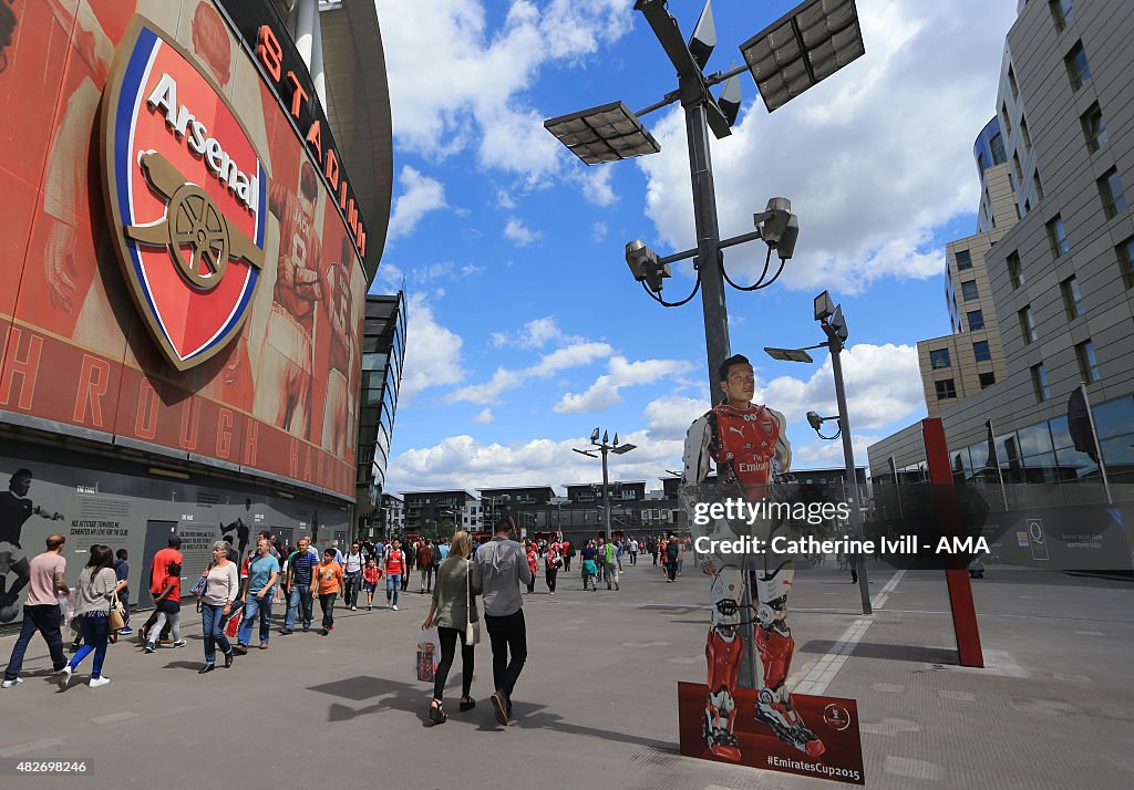 VfL Wolfsburg v Villarreal - Emirates Cup