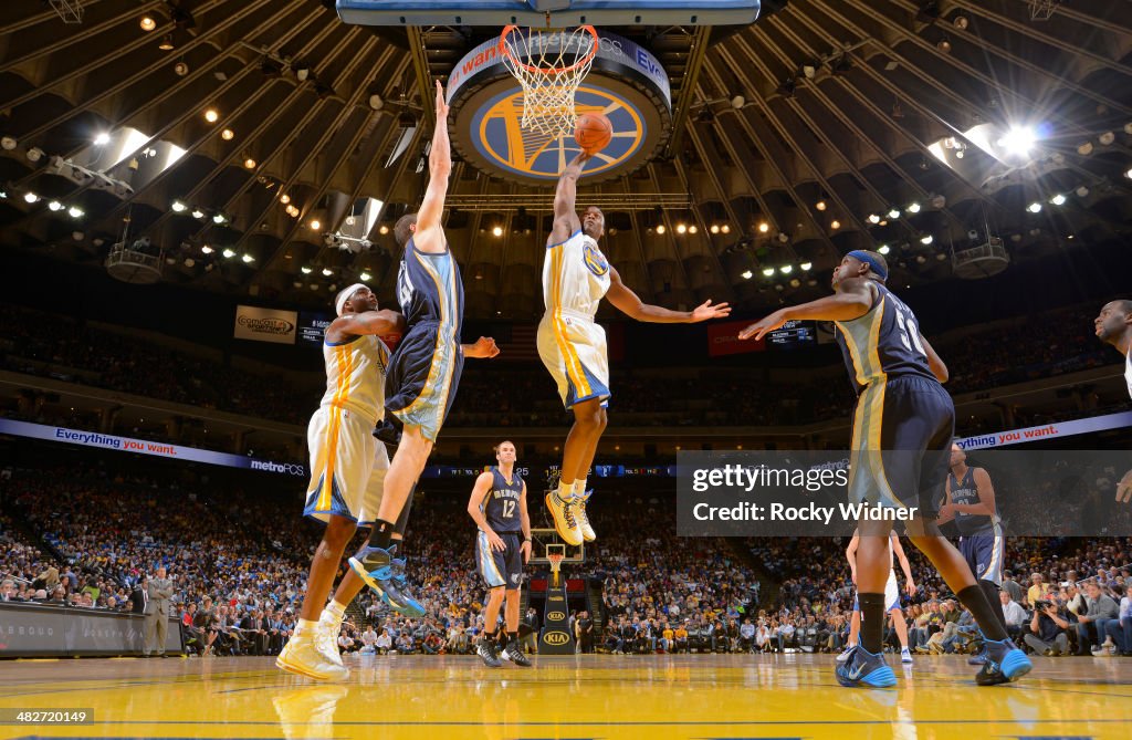 Memphis Grizzlies v Golden State Warriors