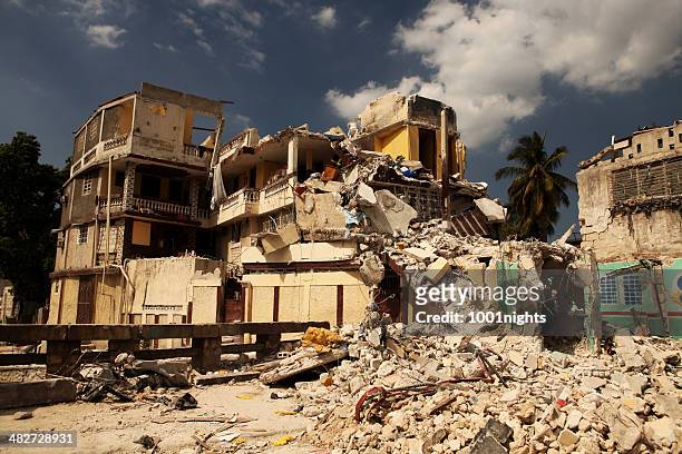 terremoto - haitianas - fotografias e filmes do acervo