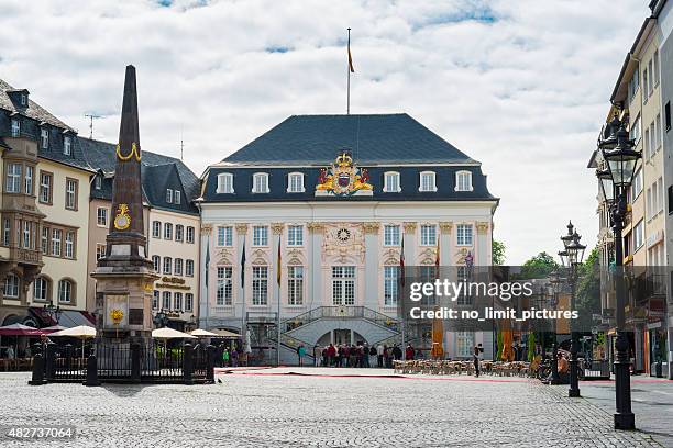 old town hall in bonn - marktplatz stock-fotos und bilder