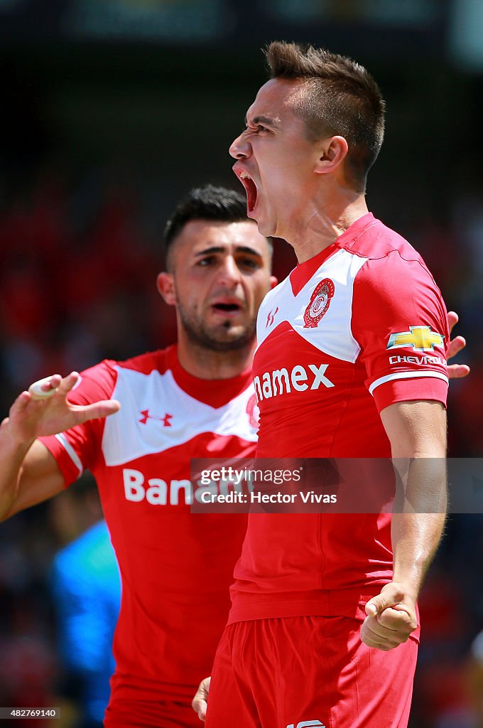 Toluca v Pumas UNAM - Apertura 2015 Liga MX
