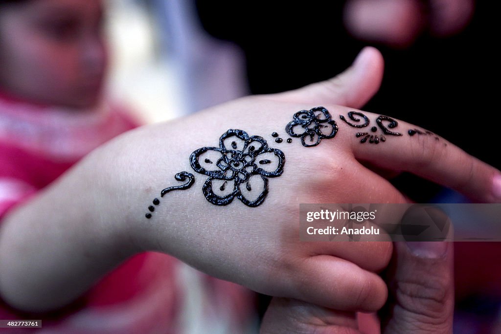 Henna art in Gaza