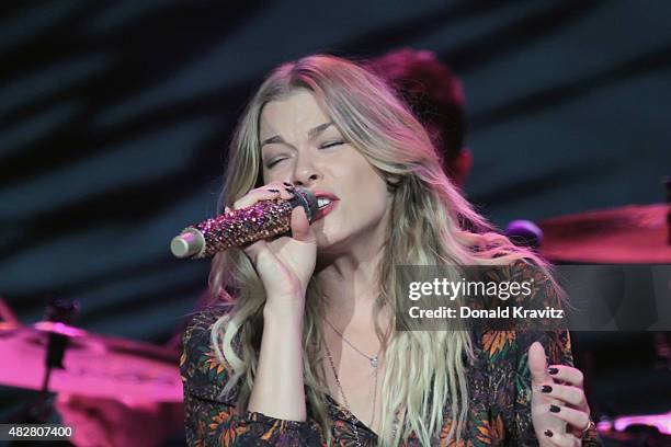 Leann Rimes performs in concert at Caesars Atlantic City on August 2, 2015 in Atlantic City, New Jersey.