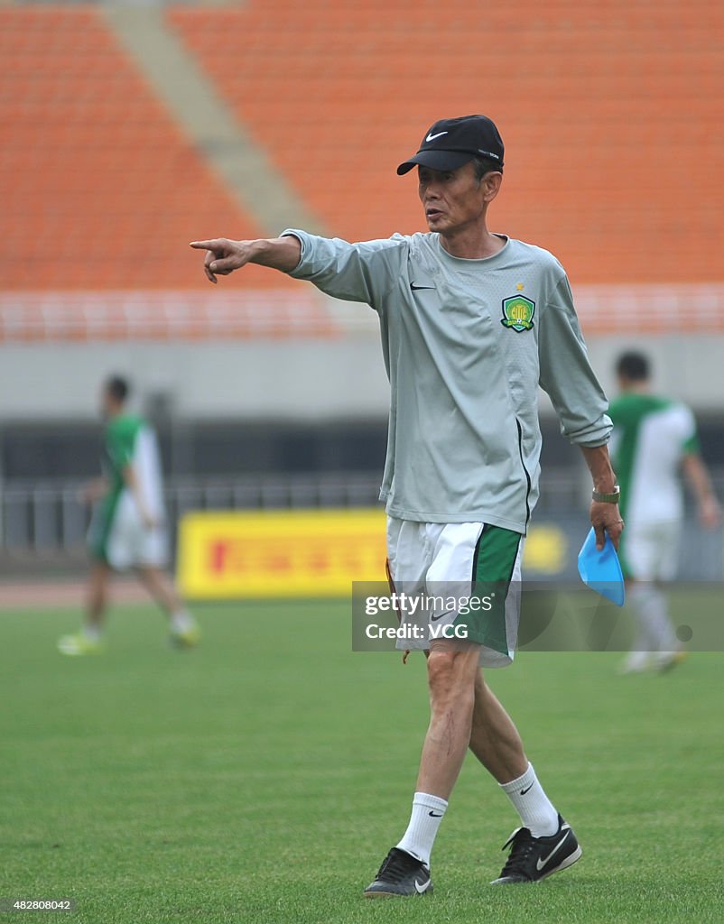 Former Head Coach Of Beijing Guoan Hong Yuanshuo Passes Away In Beijing