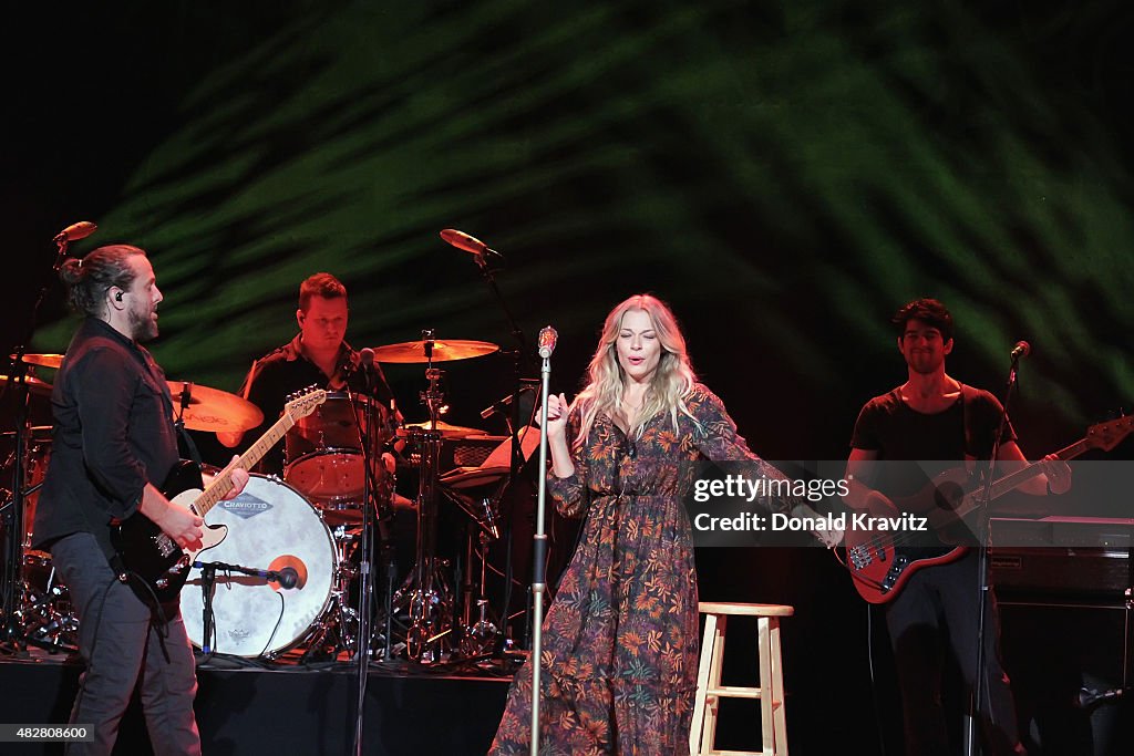 Leann Rimes In Concert - Atlantic City, NJ