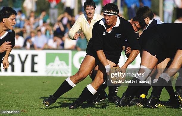 New Zealand captain Wayne Shelford in action during a match for the NZ Maoris against the French Barbarians in November 1988 in France.