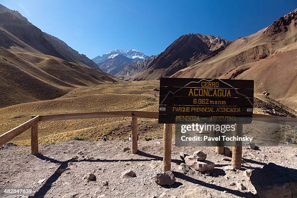 aconcagua, highest mountain of the andes - mount aconcagua stock pictures, royalty-free photos & images