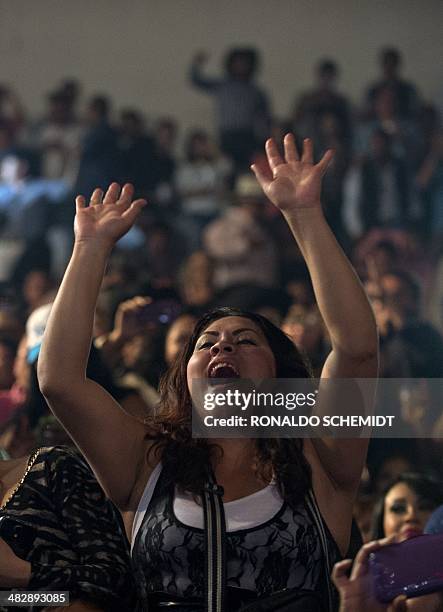 Kommander Singer 22 El Komander Photos & High Res Pictures - Getty Images