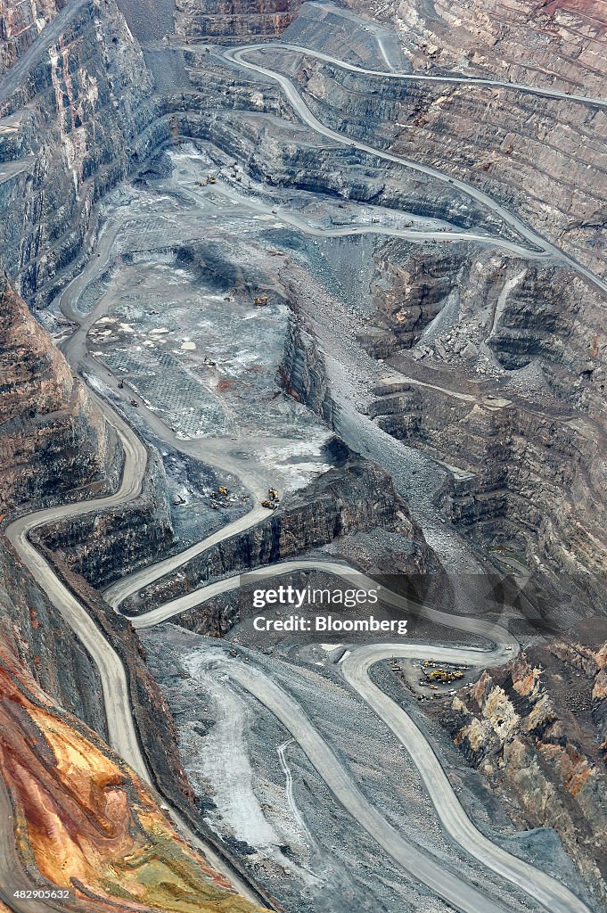 Main Pit The Fimiston Open Pit mine, known as the Super Pit, stands in this ...