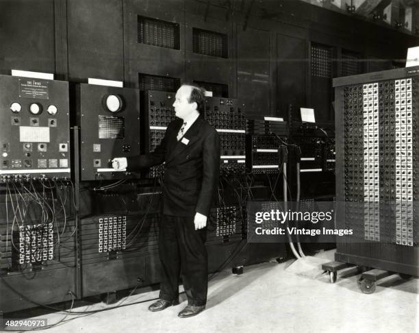 Eniac Computer Engineer 85 Eniac Photos et images haute résolution - Getty Images