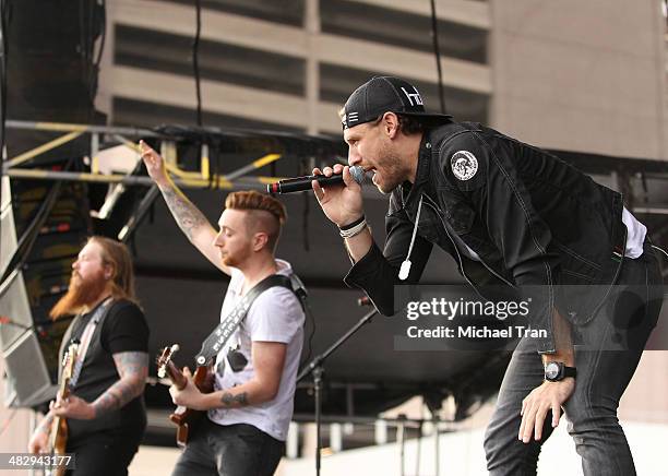 Chase Rice Band Photos and Premium High Res Pictures - Getty Images
