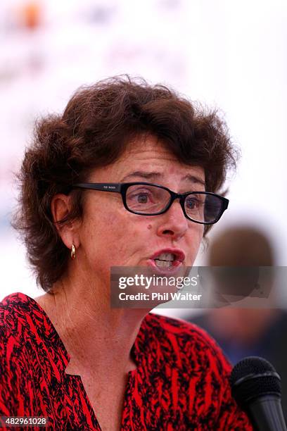 Devoy Racing 30 Dame Susan Devoy Stock Photos, High-Res Pictures, and Images - Getty ...