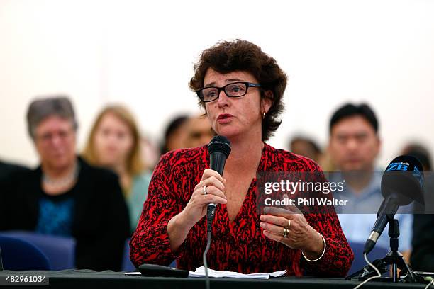 Devoy Racing 30 Dame Susan Devoy Stock Photos, High-Res Pictures, and Images - Getty ...