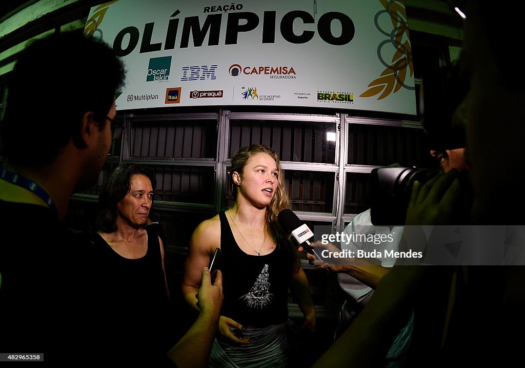 UFC Champion Ronda Rousey Presents Belt to the City of Rio de Janeiro