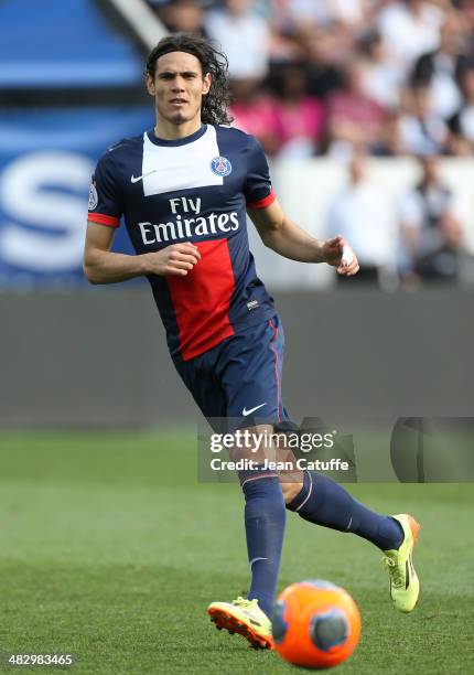 Edinson Cavani of PSG in action during the french Ligue 1 match between Paris Saint-Germain FC and Stade de Reims at Parc des Princes stadium on...