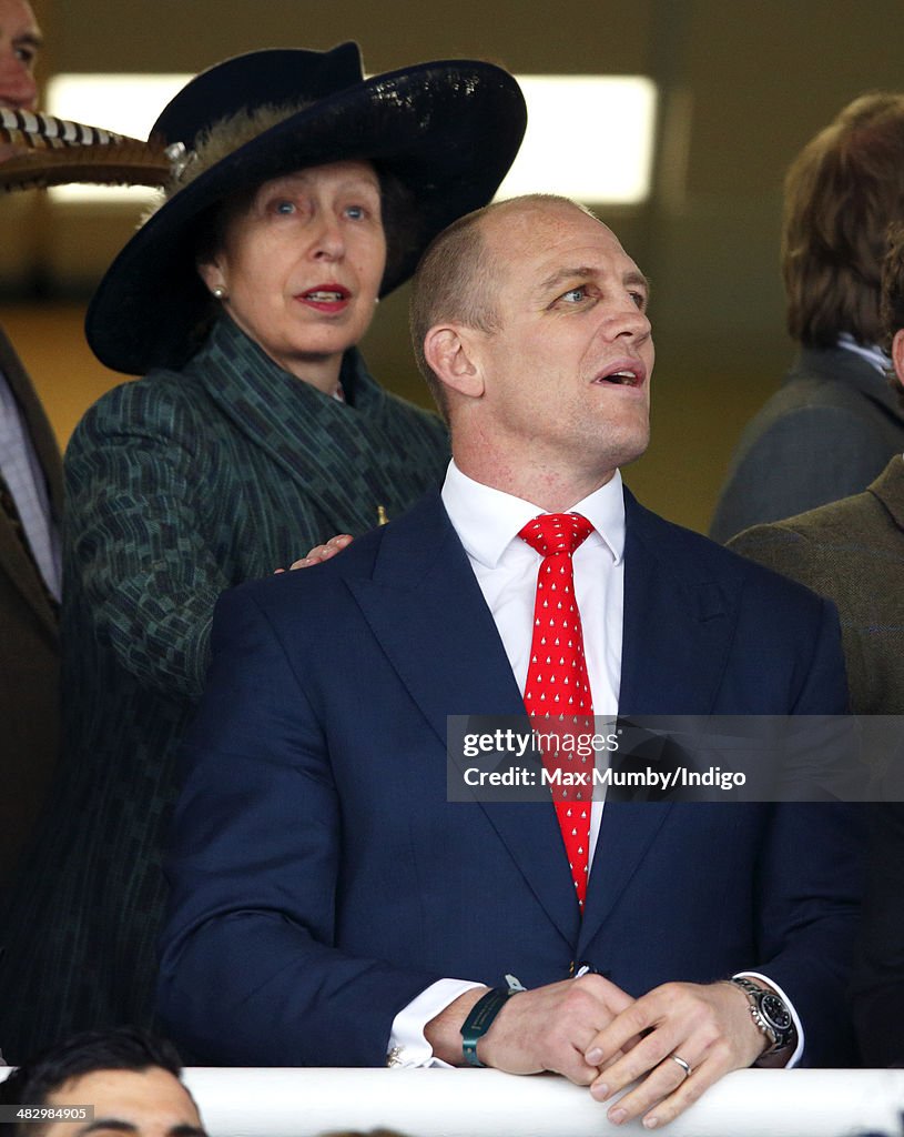 Fashion And Celebrities At Aintree - Day 3 - Grand National Day