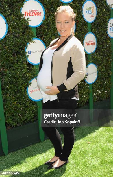 Kendra Wilkinson arrives at Safe Kids Day at The Lot on April 5, 2014 in West Hollywood, California.