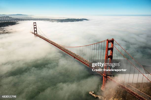 san francisco golden gate bridge - golden gate bridge city fog stock-fotos und bilder