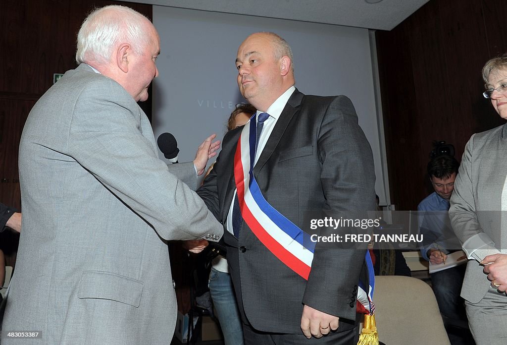 FRANCE2014-VOTE-UMP-QUIMPER-JOLIVET