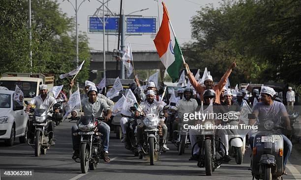 Aam Aadmi Party Lok Sabha candidate from Gurgaon Yogendra Yadav during an election campaign rally at Civil Line on April 6, 2014 in Gurgaon, India....