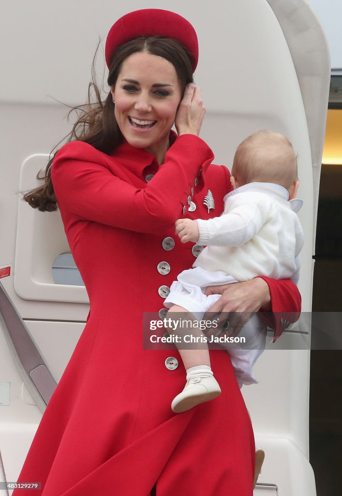 The Duke And Duchess Of Cambridge Tour Australia And New Zealand - Day 1