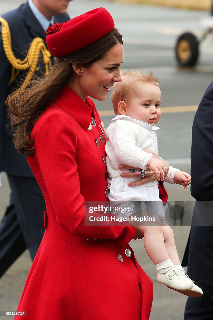 The Duke And Duchess Of Cambridge Tour Australia And New Zealand - Day 1