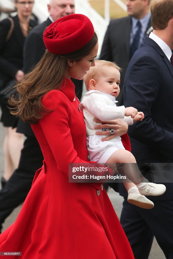 The Duke And Duchess Of Cambridge Tour Australia And New Zealand - Day 1