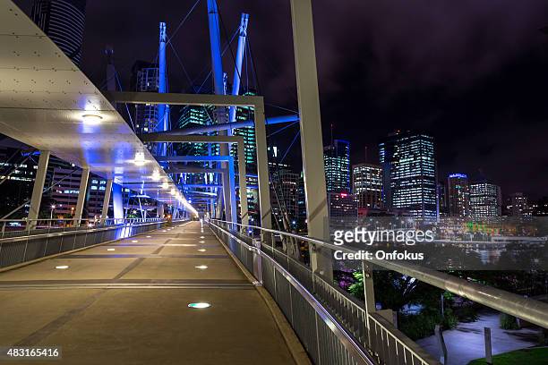 urban skylane of brisbane australia at night - brisbane bildbanksfoton och bilder