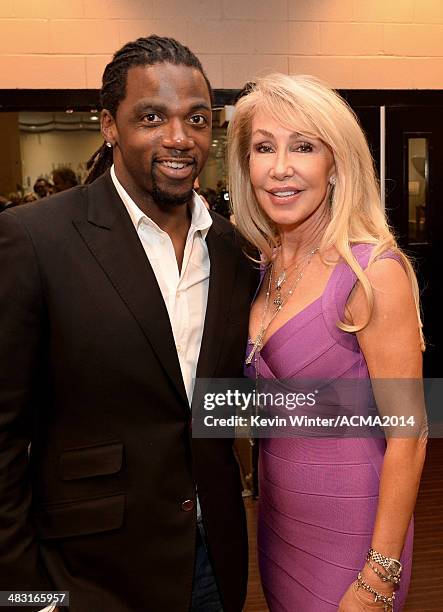 Linda Thompson and guest attend the 49th Annual Academy of Country Music Awards at the MGM Grand Garden Arena on April 6, 2014 in Las Vegas, Nevada.