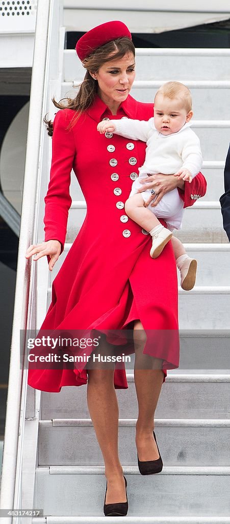 The Duke And Duchess Of Cambridge Tour Australia And New Zealand - Day 1