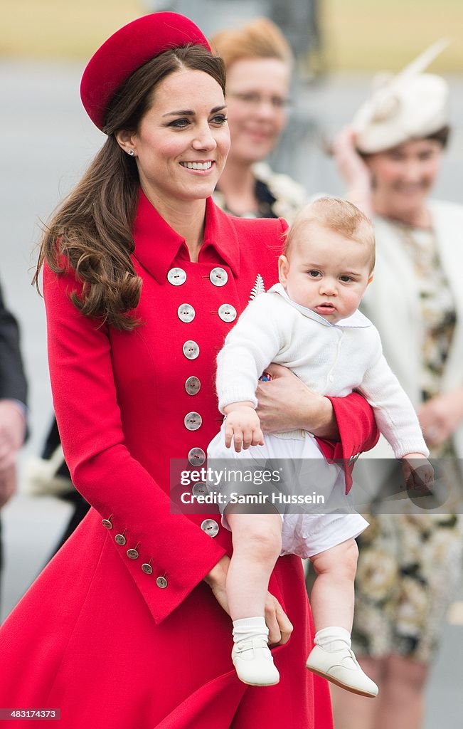 The Duke And Duchess Of Cambridge Tour Australia And New Zealand - Day 1