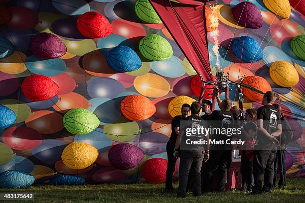 Balloona Inflating 7,811 Inflated Balloons Stock Photos, High-Res Pictures, and Images ...