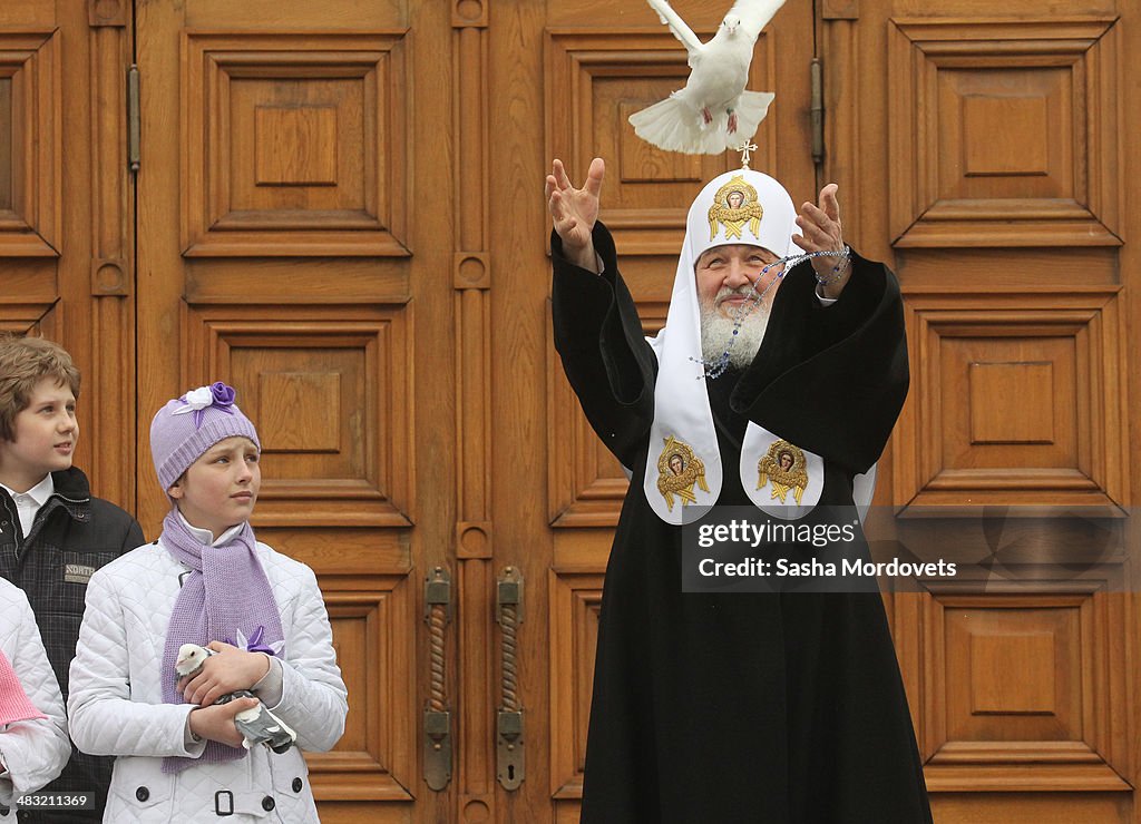 Russian Partriarch Kirill Attends Annunciation Service