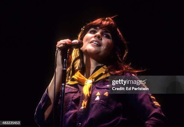 Linda Ronstadt performs at the Greek Theater on September 17, 1977 in Berkeley, California.