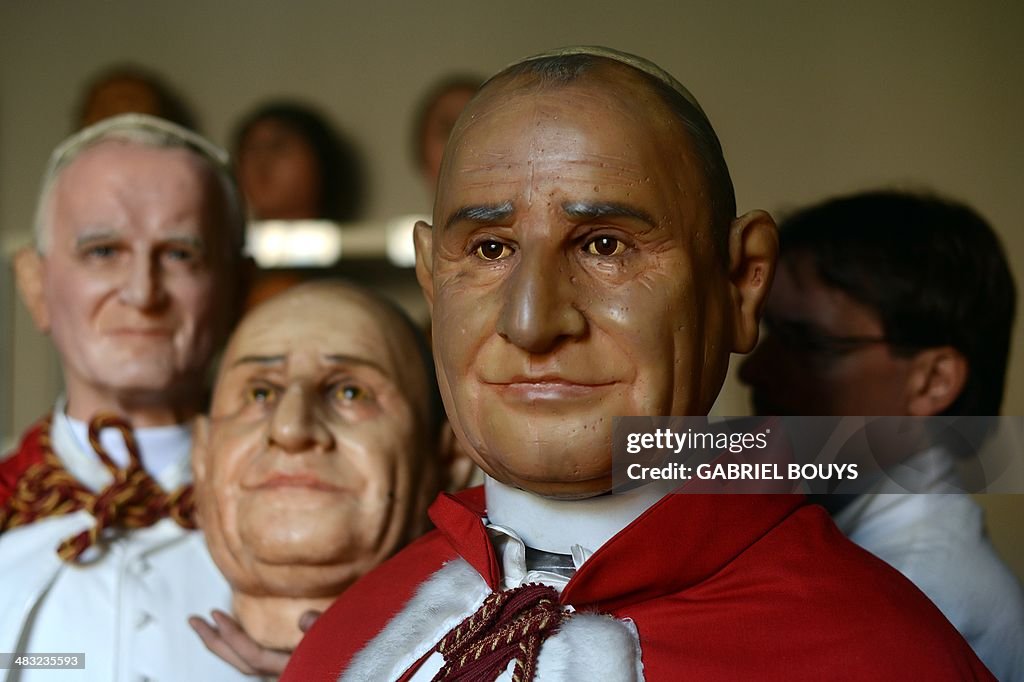 ITALY-VATICAN-WAX-MUSEUM-POPE-CANONISATION