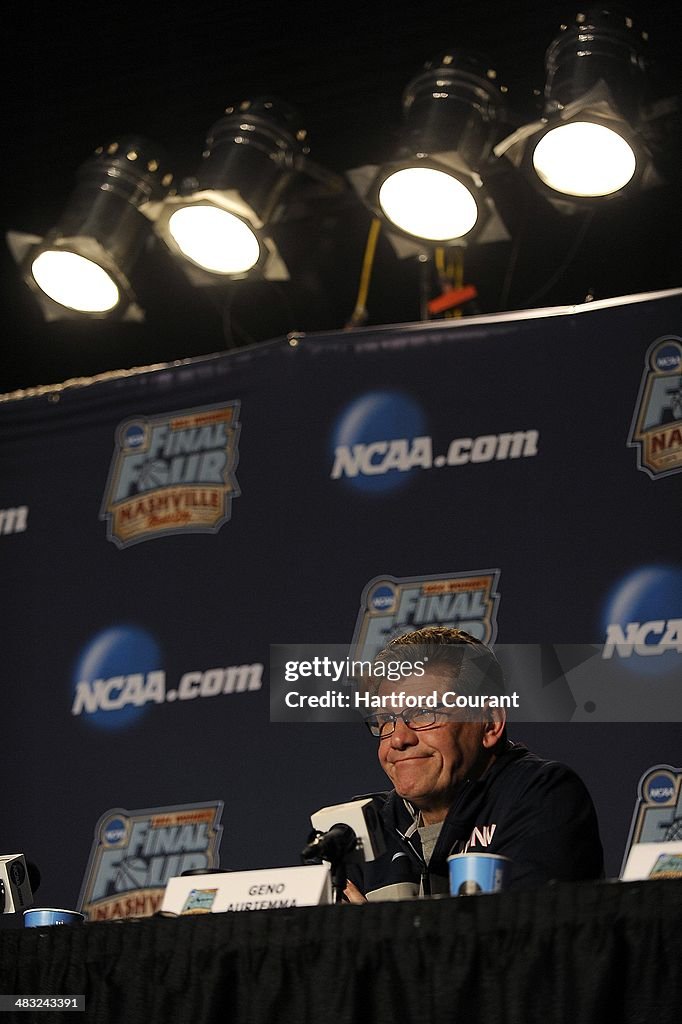 UConn press conference at 2014 Final Four