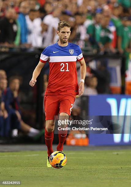 Clarence Goodson of USA handles the ball during the International Friendly against Mexico at University of Phoenix Stadium on April 2, 2014 in...