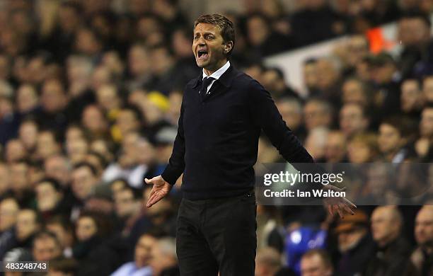 Tim Sherwood, manager of Tottenham Hotspur reacts during the Barclays Premier League match between Tottenham Hotspur and Sunderland at White Hart...