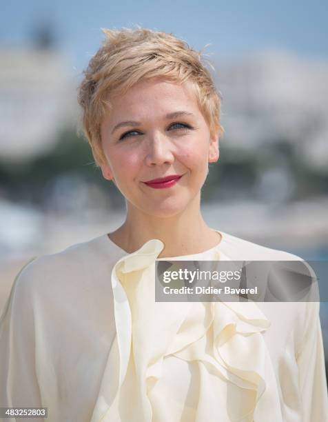 Maggie Gyllenhaal poses during the photocall of 'The Honourable Woman' at MIPTV 2014 at Hotel Majestic on April 7, 2014 in Cannes, France.