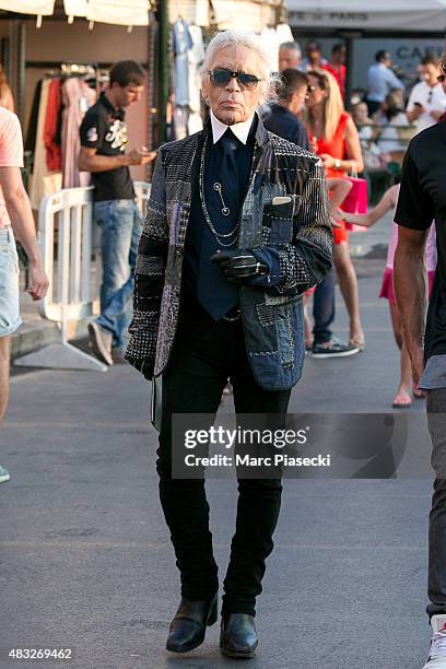 Karl Lagerfeld is seen strolling on the harbour of Saint tropez on August 6, 2015 in Saint-Tropez, France.