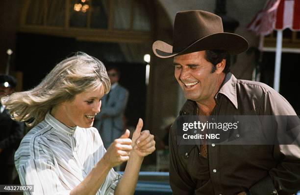 The Farnsworth Stratagem" Episode 202 -- Pictured: Linda Evans as Audrey Wyatt, James Garner as Jim Rockford --