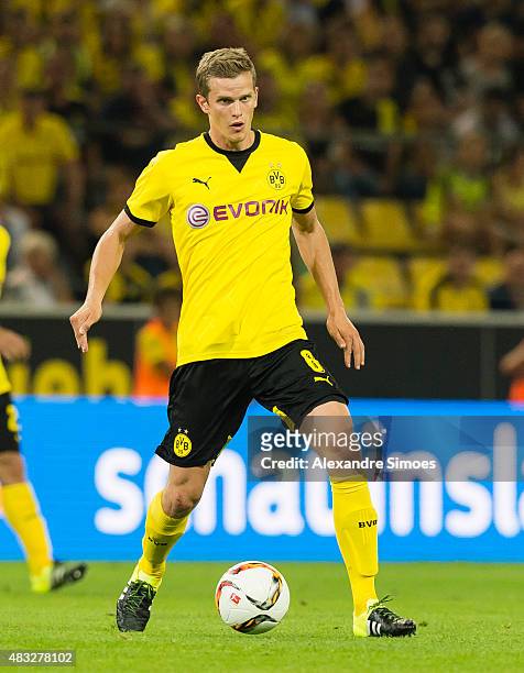 Sven Bender of Borussia Dortmund runs with the ball Êduring the UEFA Europa League: Third Qualifying Round 2nd Leg match between Borussia Dortmund...