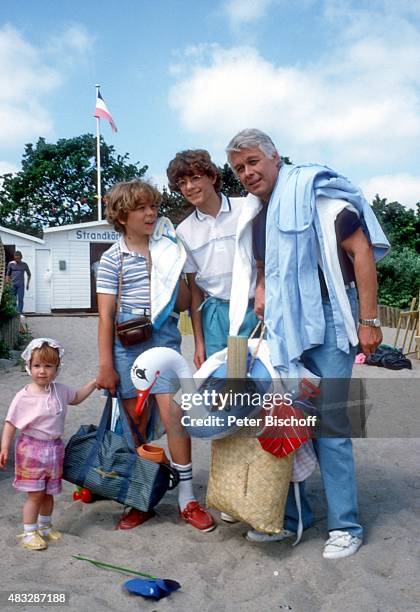215 Ich Heirate Eine Familie Stock Photos High Res Pictures And 215-ich-heirate-eine-familie-stock-photos-high-res-pictures-and