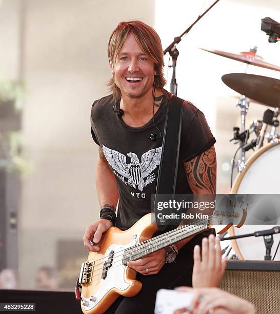 Keith Urban performs on NBC's "Today" at Rockefeller Plaza on August 7, 2015 in New York City.